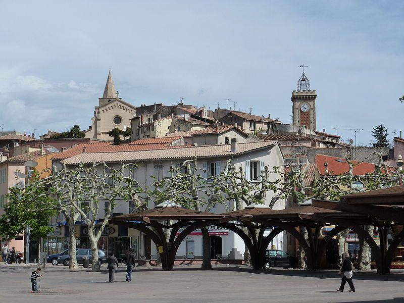 Vue d'Aubagne et du Garlaban — Marcel Pagnol à Aubagne